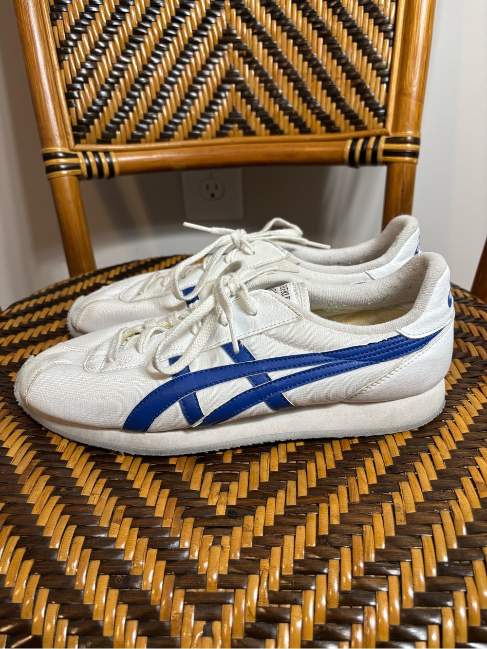 ASICS QN782 Cheerleader & Danzteam NCA Vintage Cheer Shoes Sz 10